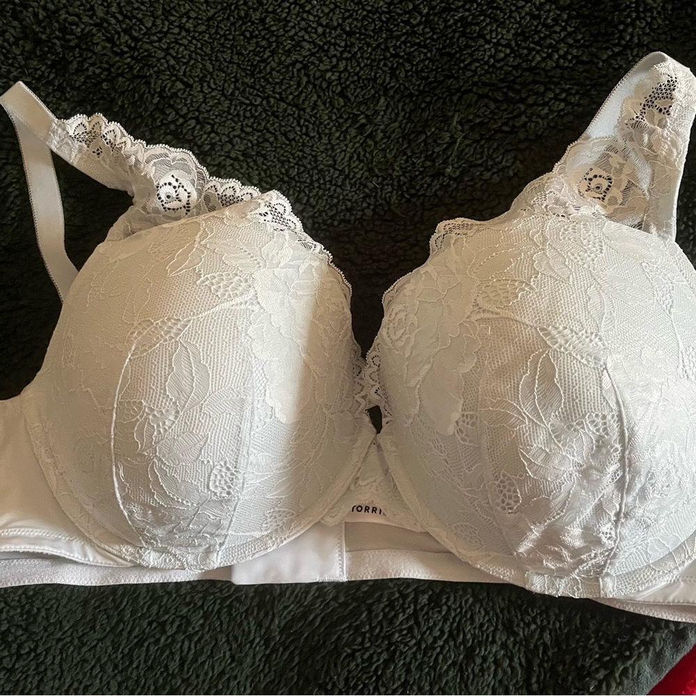 NWOT Torrid Blue Lace Bra